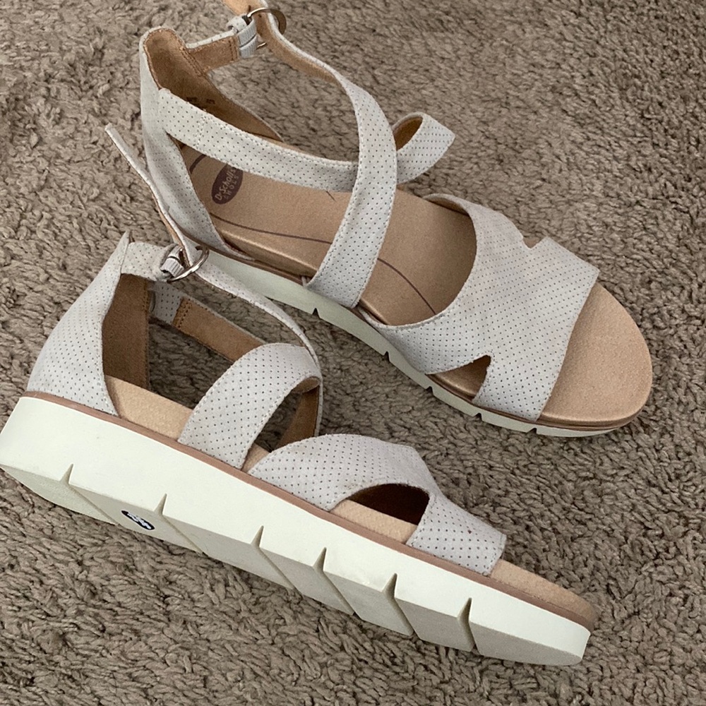 Dr. Shills wedges. Super comfy. Size 8.5. Never worn